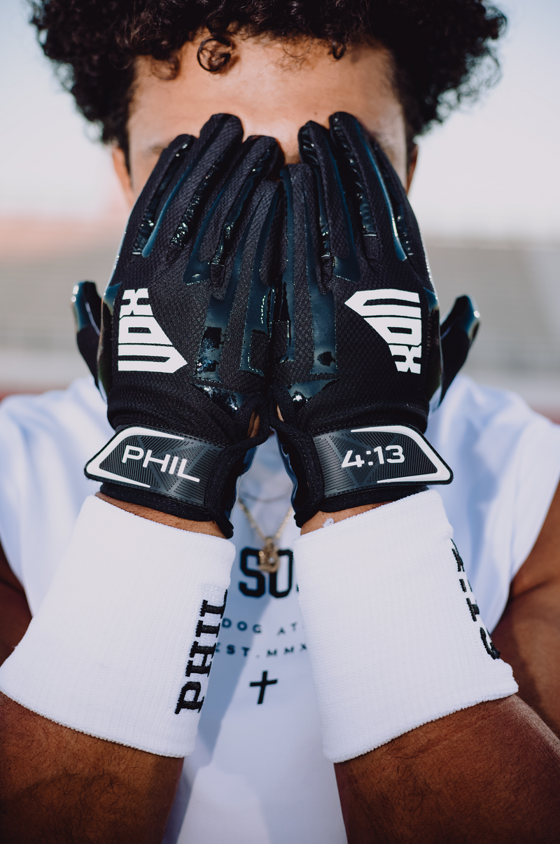 "FEARLESS" FOOTBALL GLOVE